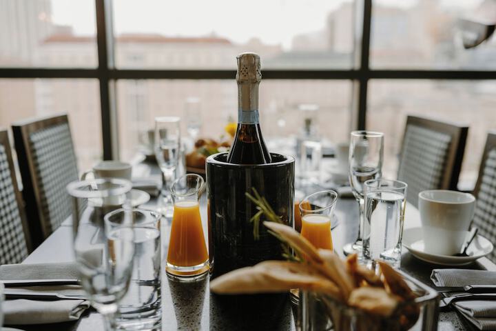 Dining 45 of 55