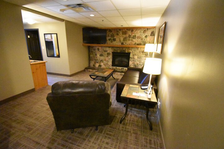 Room 17 of 35