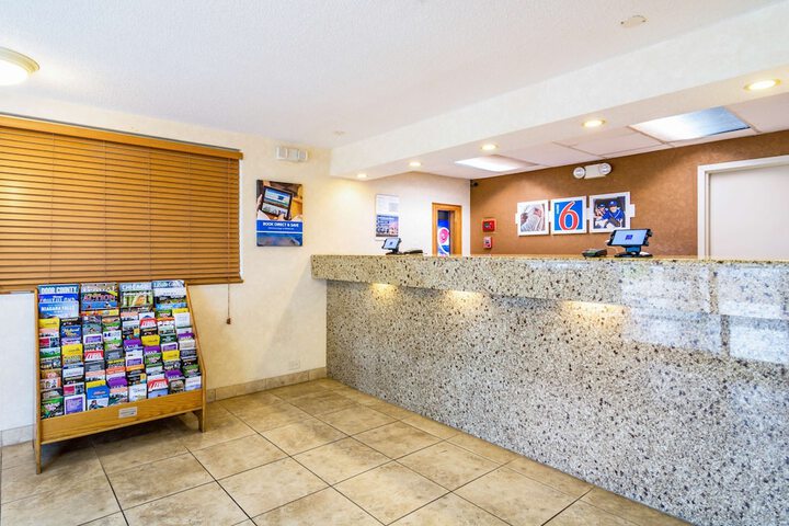 Motel 6 Alsip IL