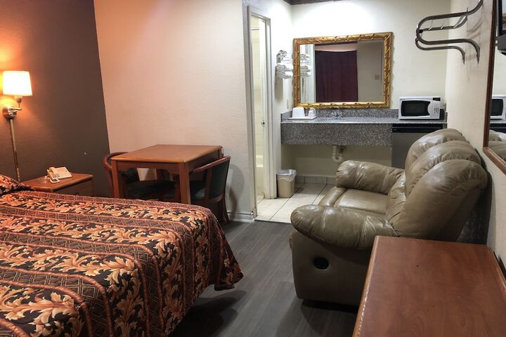 Room 19 of 27