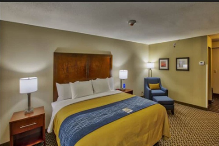 Room 25 of 42
