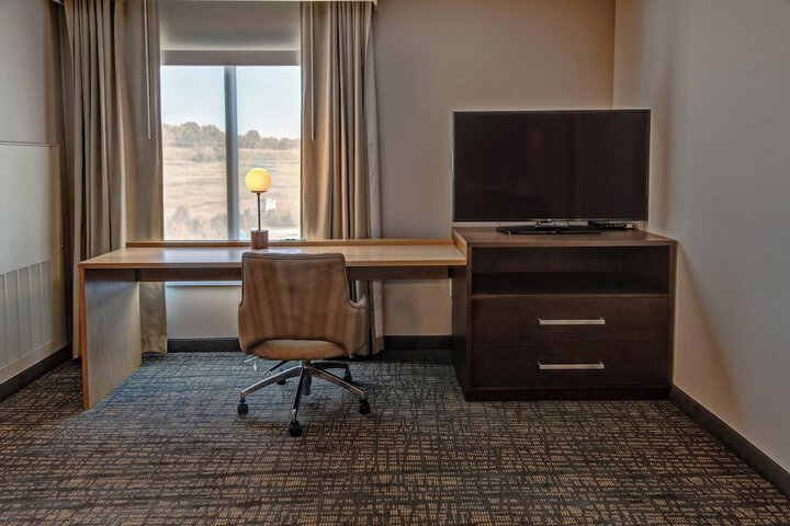 Room 27 of 53