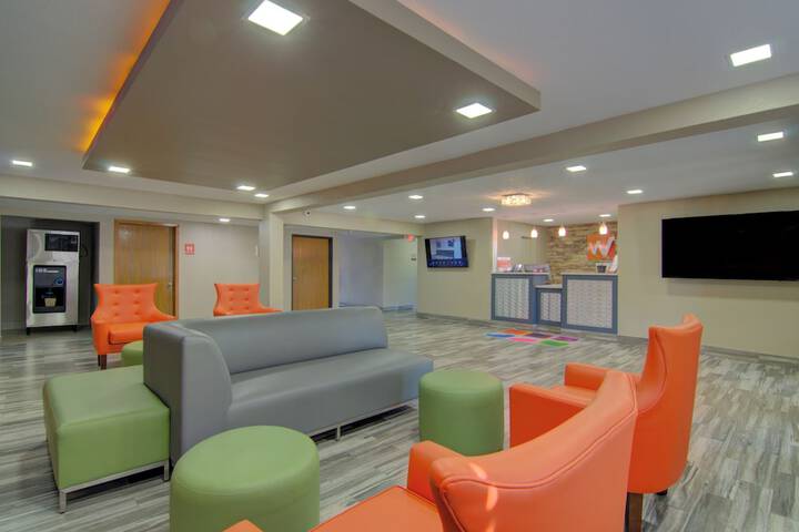 Westbridge Inn & Suites