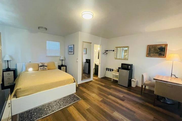 Room 9 of 61