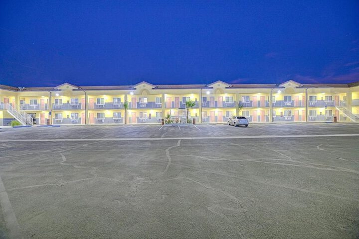 Hotel 2 of 18