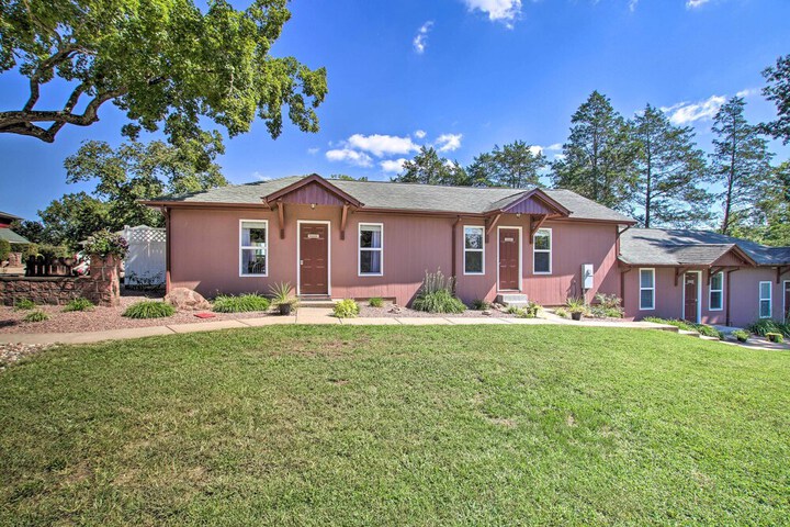 Cozy Ironton Cabin w / Shared Pool & Private Patio!