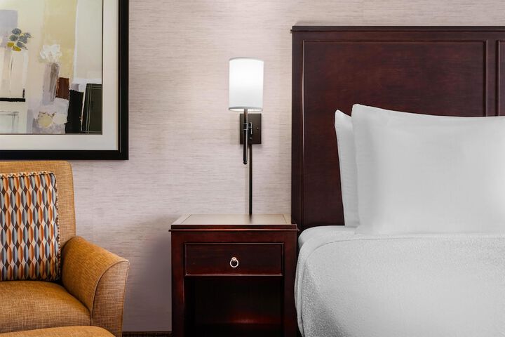Eastgate Hotel BW Signature Collection