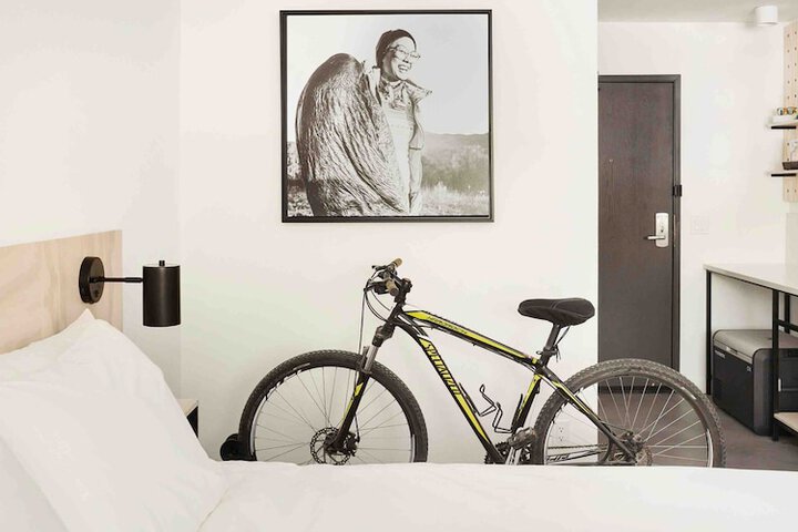 Room 16 of 34
