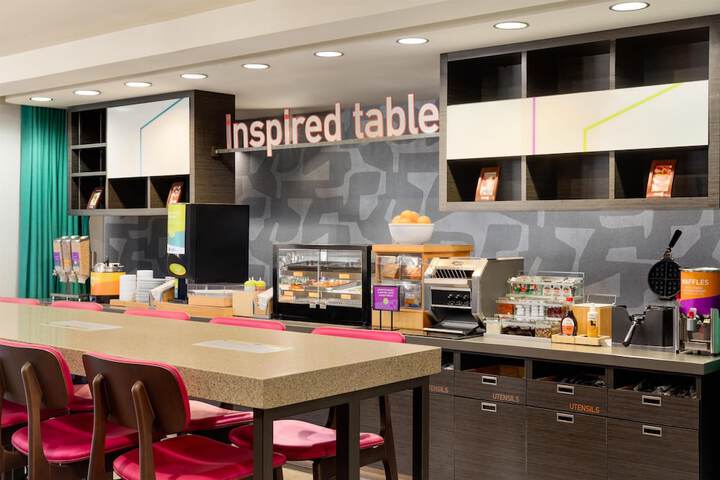 Home2 Suites by Hilton Farmington / Bloomfield