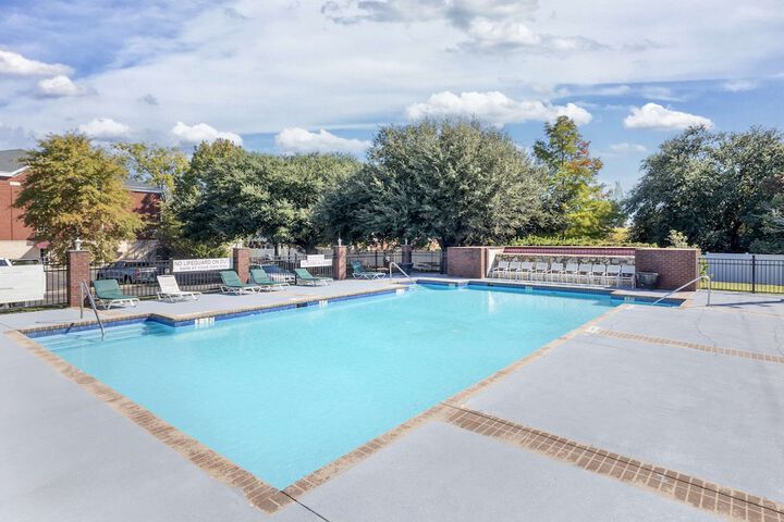 Pool 4 of 32