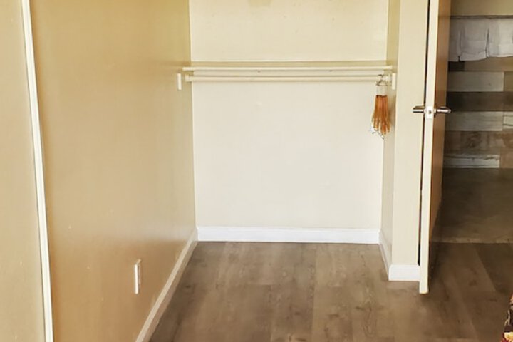 Room 142 of 154