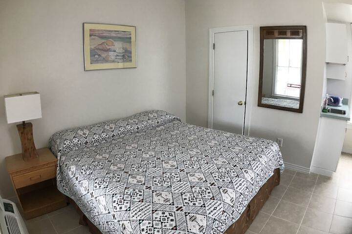 Room 15 of 34