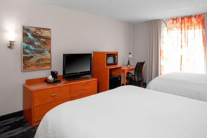Room 17 of 28