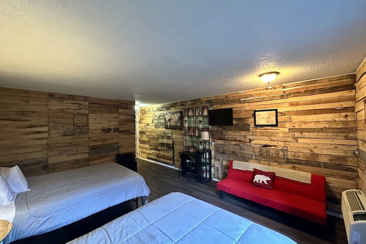 Room 33 of 36