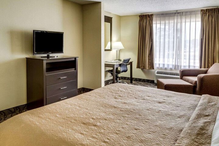 Room 44 of 68