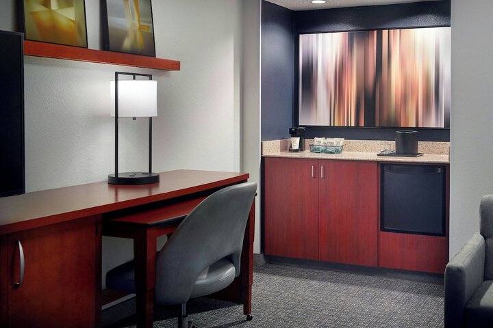 Courtyard by Marriott Tallahassee Downtown / Capitol