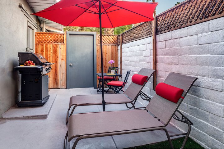 Terrace/Patio 23 of 26