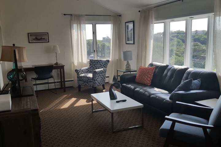 Seaglass Inn & Spa