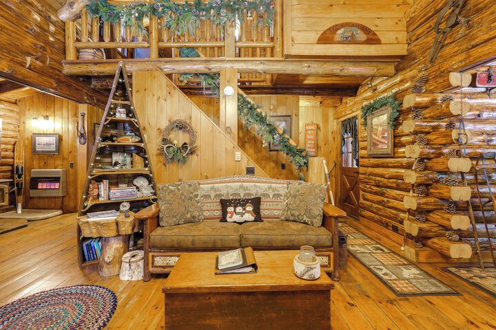 Lake & Beach Access at Lake Luzerne Cabin!