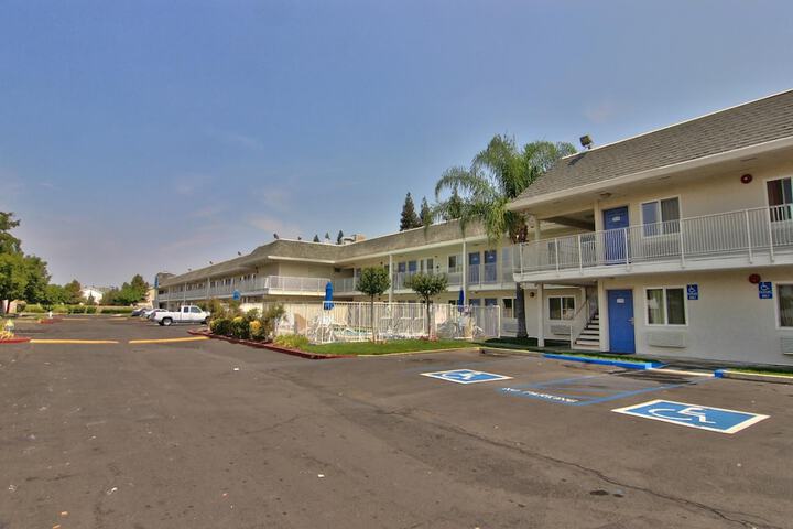 Hotel 8 of 31