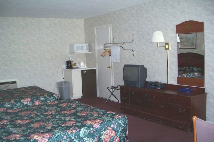Room 18 of 36