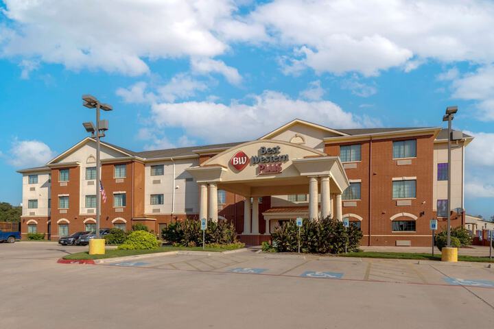 Hotel 2 of 27