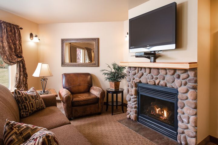 Icicle Village Resort