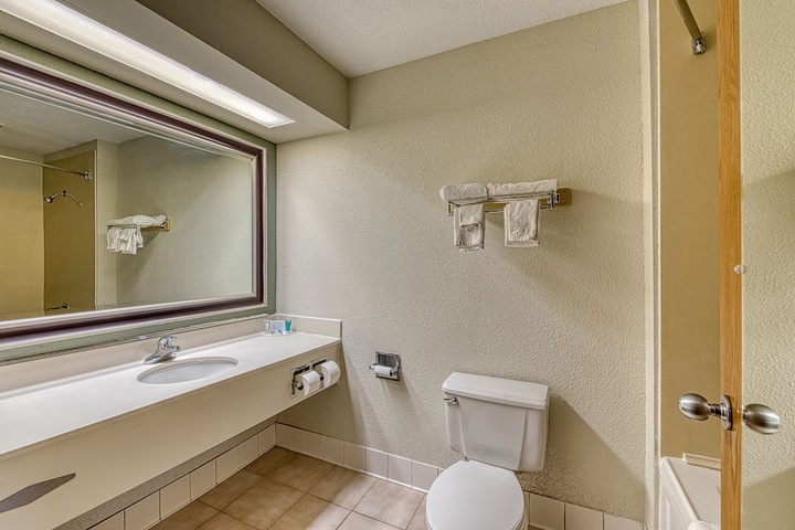 American Inn and Suites Dundee