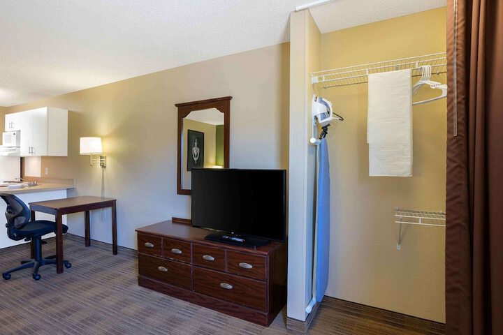 Room 16 of 29