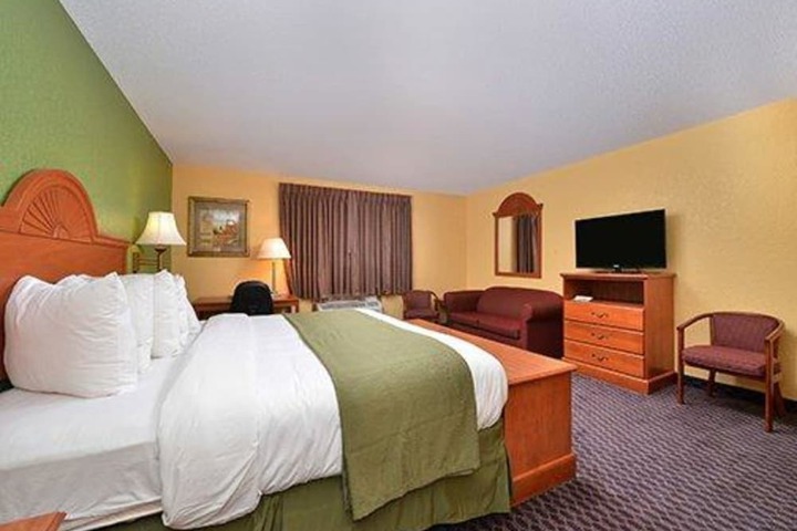 Quality Inn & Suites Grinnell near University