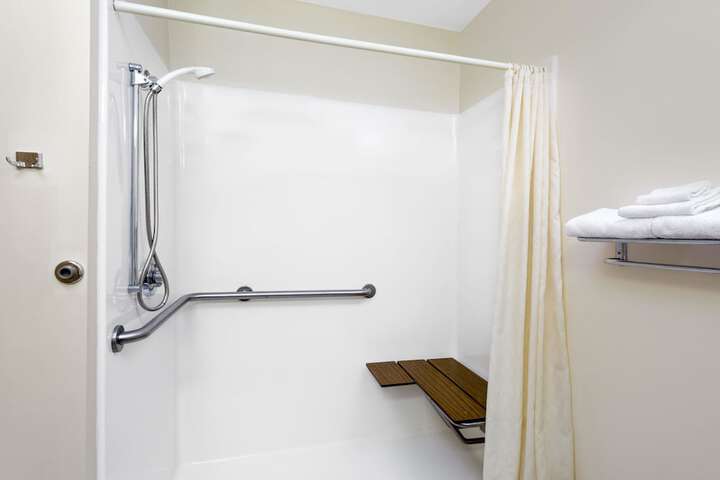Room 7 of 10