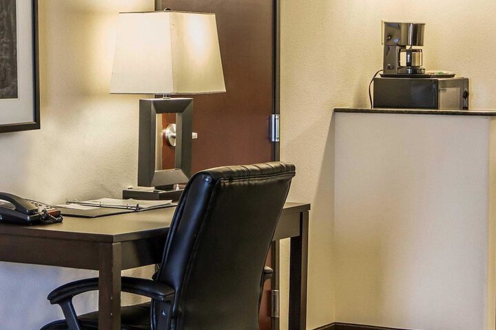 Comfort Inn & Suites Perry I-35