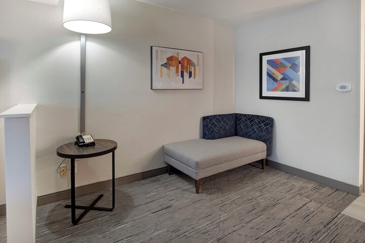 Holiday Inn Express Portland East - Troutdale by IHG