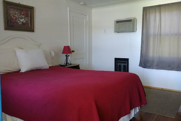 Room 28 of 38