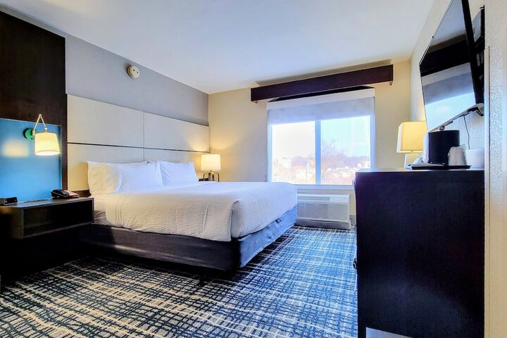 Room 44 of 90