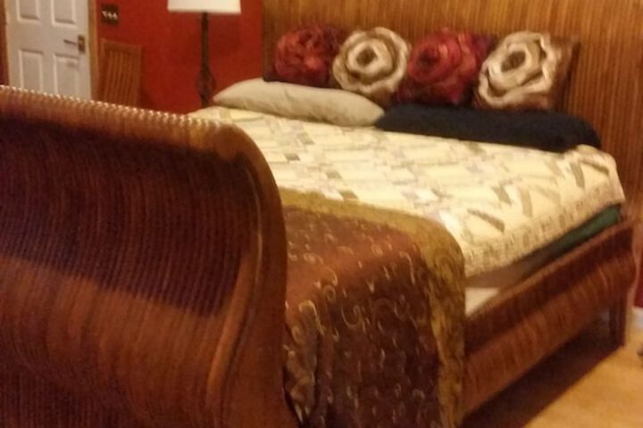 Room 16 of 28