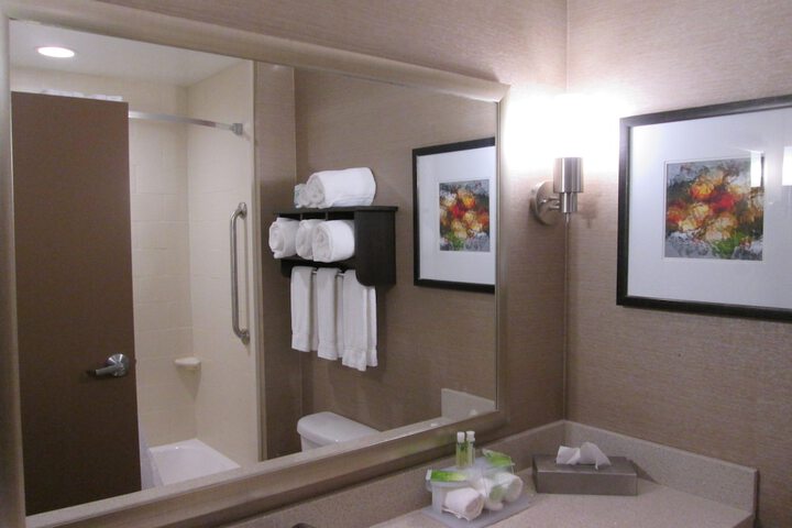 Room 42 of 81