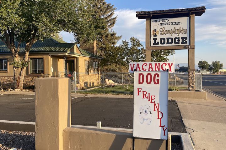 Lamplighter Lodge