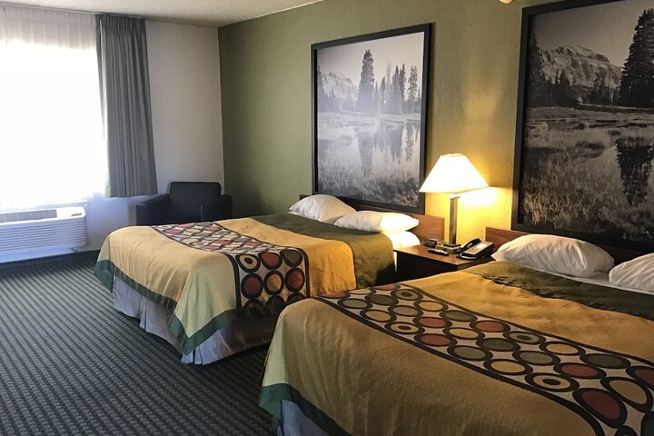 Super 8 by Wyndham Wendover
