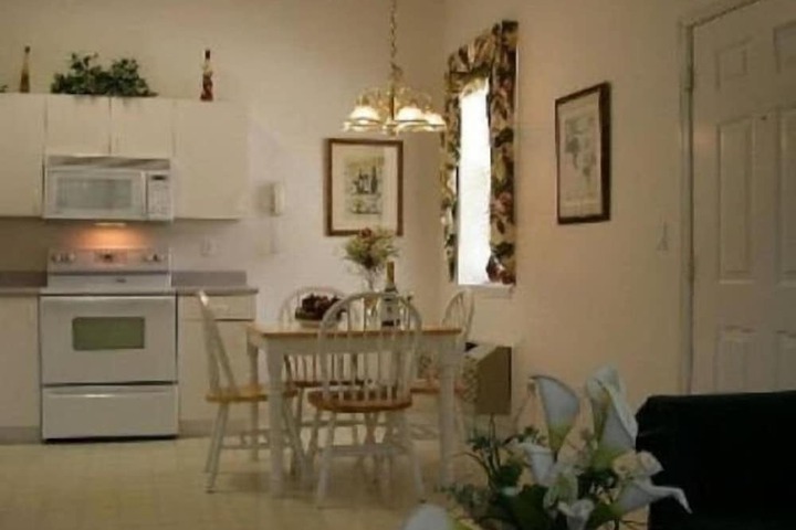 Room 16 of 27