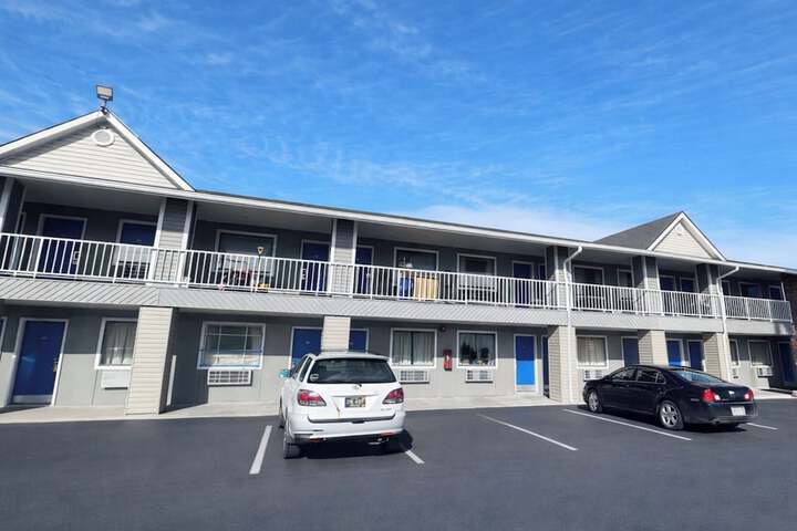 Residential Suites Blue Springs by Hotel O I 70