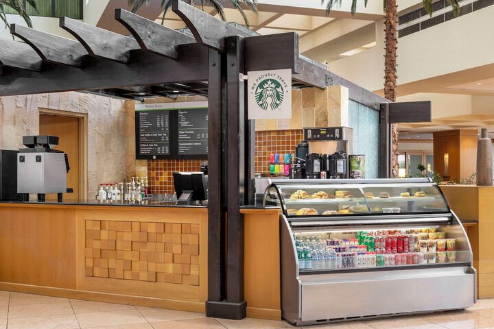 Hilton Orange County / Costa Mesa
