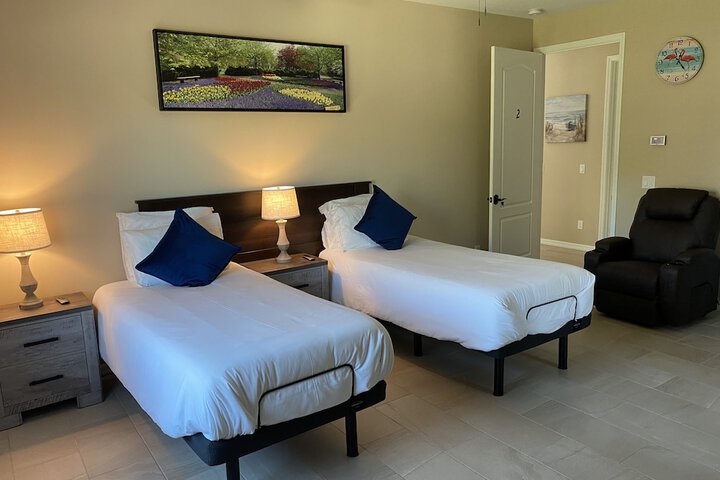 Suite Dreams Guesthouse aka Care Takeover Home