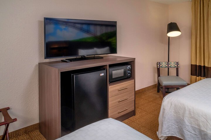 Room 12 of 36
