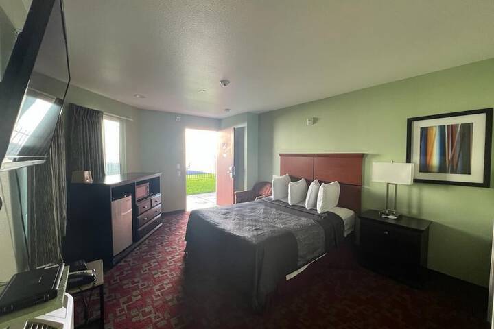 Room 18 of 35