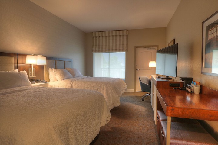 Room 8 of 50