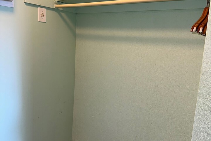Room 33 of 61
