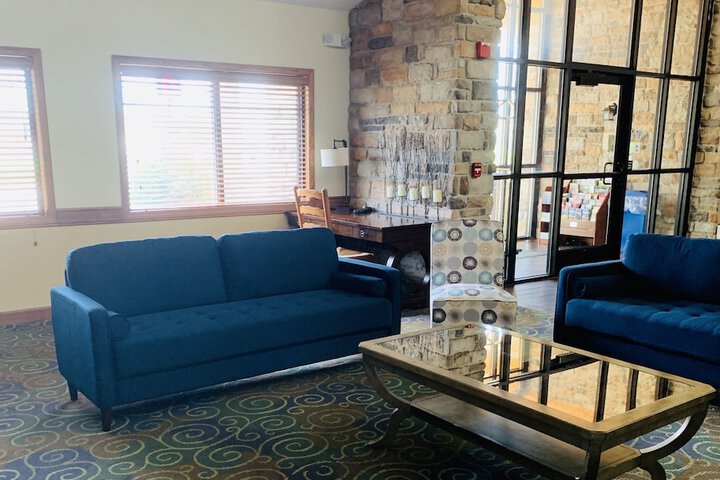 AmericInn by Wyndham Kewanee