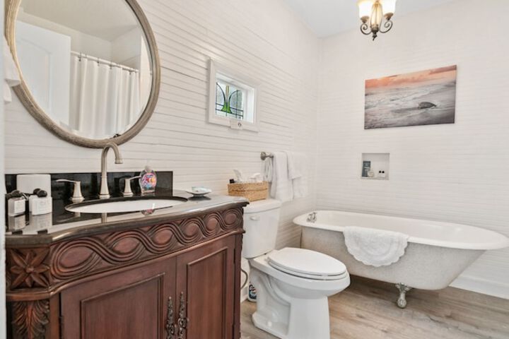 Seaglass Inn