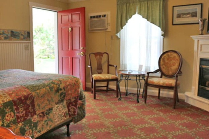 Room 44 of 46